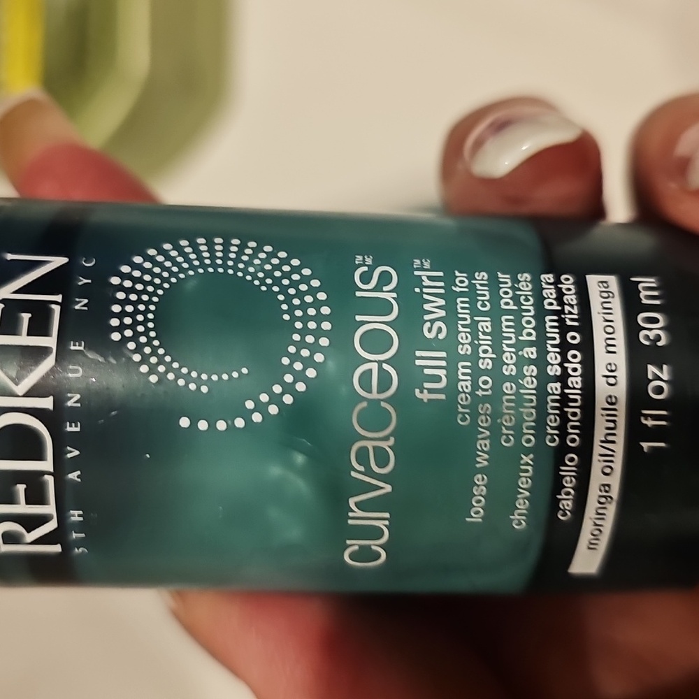 Redken Curvaceous 2- Full Swirl Cream and 1 Curvaceous Wind Up all 1 fl oz. each - Picture 2 of 5